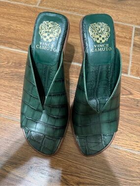 Vince Camuto Dark Green Croc-Embossed Leather Slide Mules Heels